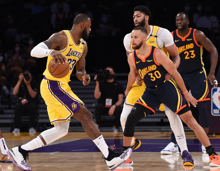 风云突变里尔清晨刷新队史纪录；NBA常规赛版图或变；压力陡增；身体对抗强度拉满的简单介绍